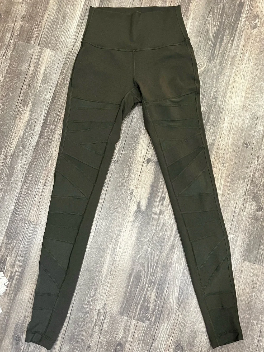 Lululemon Dark Olive High-Rise Mesh Panel Leggings Size 4